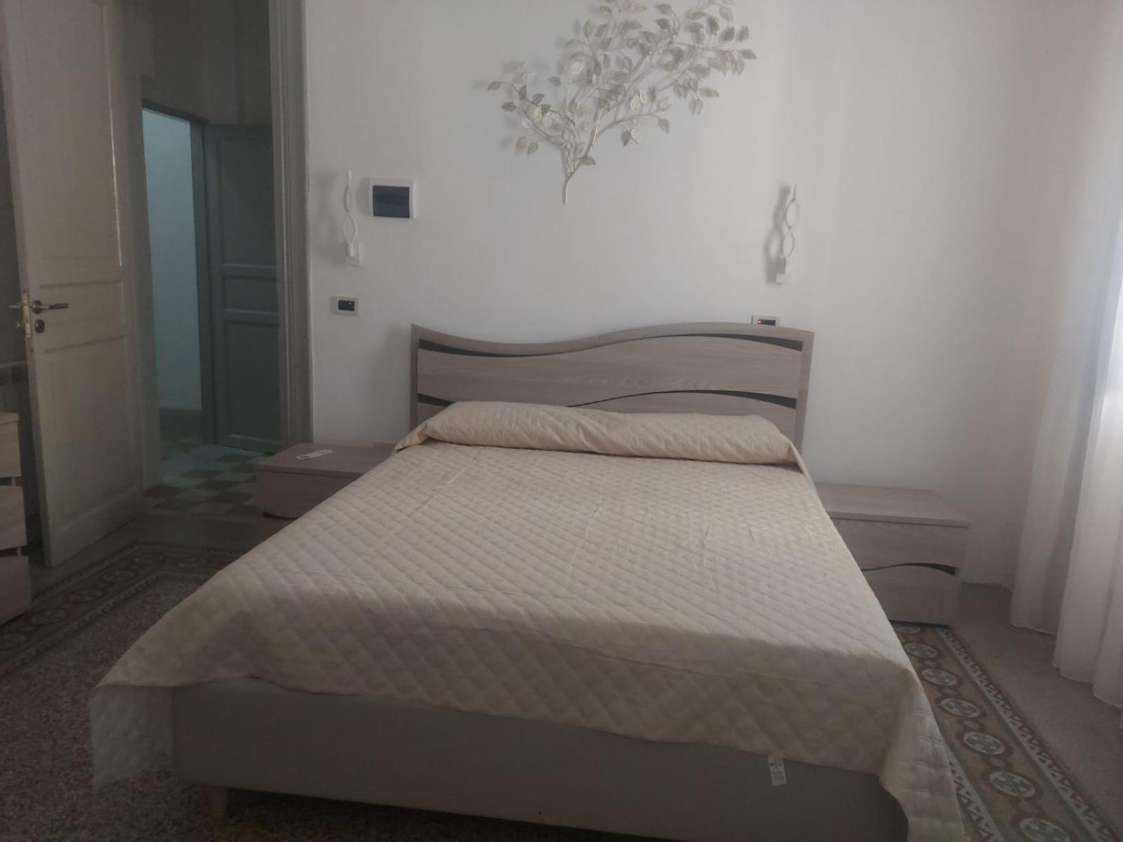 Guest House Lamphotel Militello Palermo Ngoại thất bức ảnh