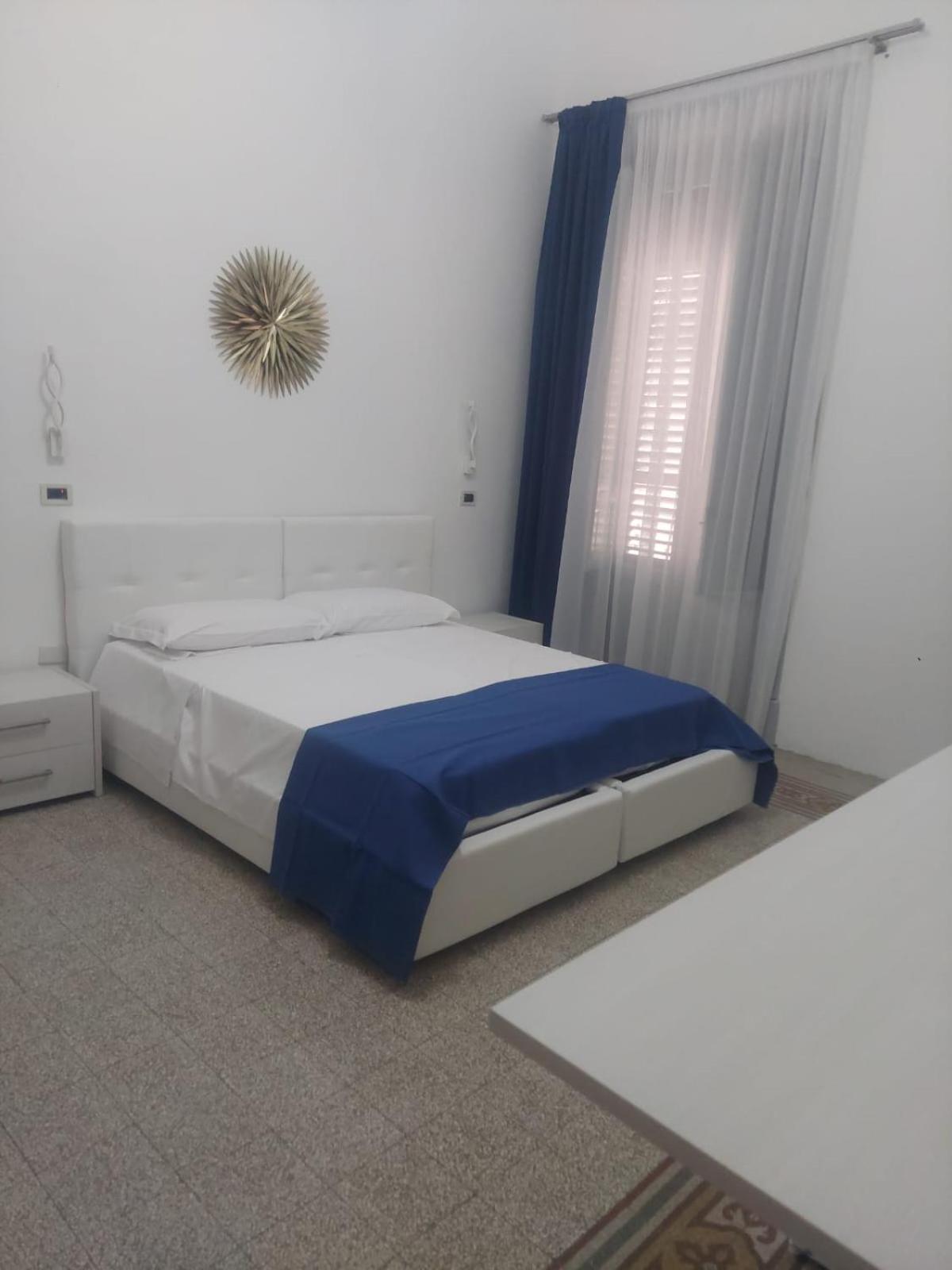 Guest House Lamphotel Militello Palermo Ngoại thất bức ảnh