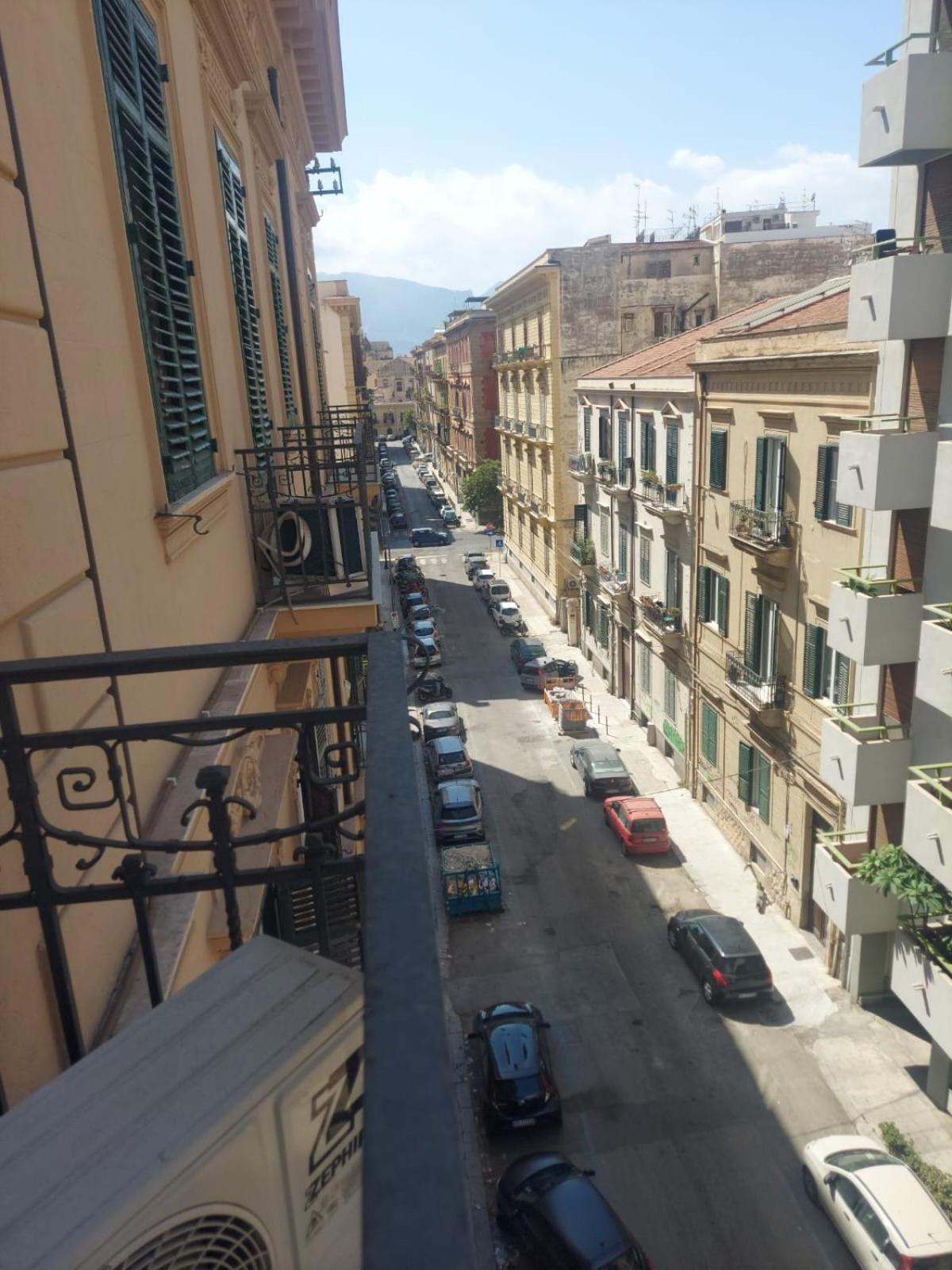 Guest House Lamphotel Militello Palermo Ngoại thất bức ảnh